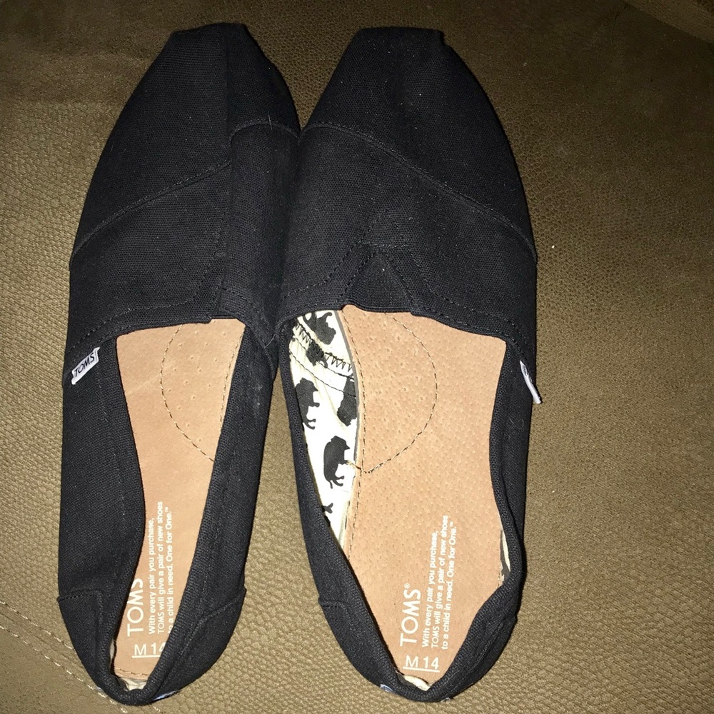 Men’s black size 14 Toms